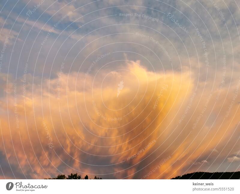 The clouds are full of Sahara sand and the sky burns in the wild sunset Clouds Sky Sunset Cloud pattern Abstract Whimsical Exterior shot Deserted