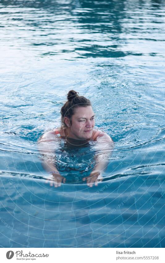 SWIMMING - WET - TIME FOR YOURSELF Woman 30 - 40 years Chignon pool Water Wet Time Time to yourself Wellness Swimming & Bathing To enjoy time-out Relaxation