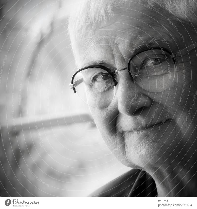I wish I knew I would grow old, then I would want to grow old with dignity. Senior citizen Face portrait Woman White-haired Eyeglasses Reading glasses