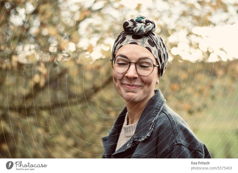 GRIN - NATURE - HAPPY Woman 25 to 30 years Eyeglasses naturally Joy Hipster Hip & trendy Headscarf fortunate Contentment Forest Autumn Autumnal forest bath