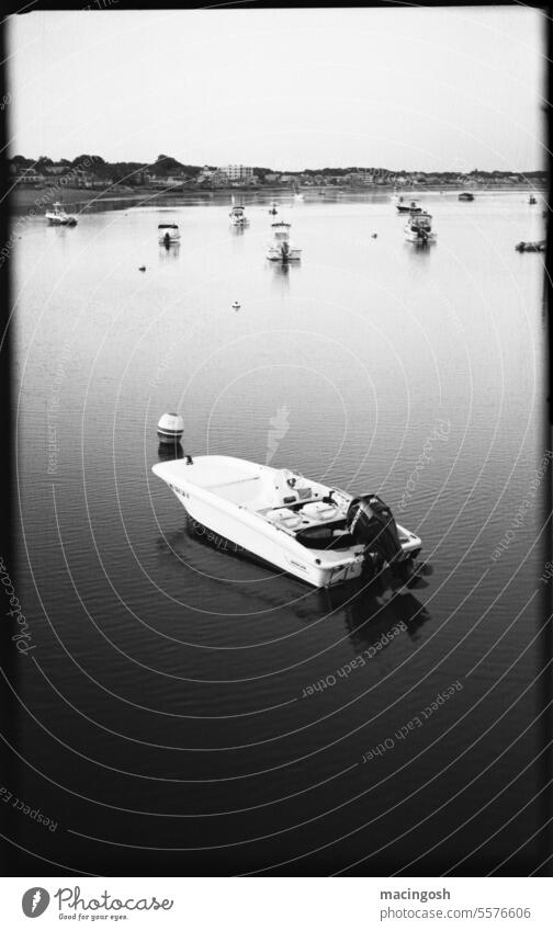 Boats in a bay, east coast USA Americas Town Tourism black-and-white Black & white photo Vintage style Vintage camera Medium format 6x9 urban