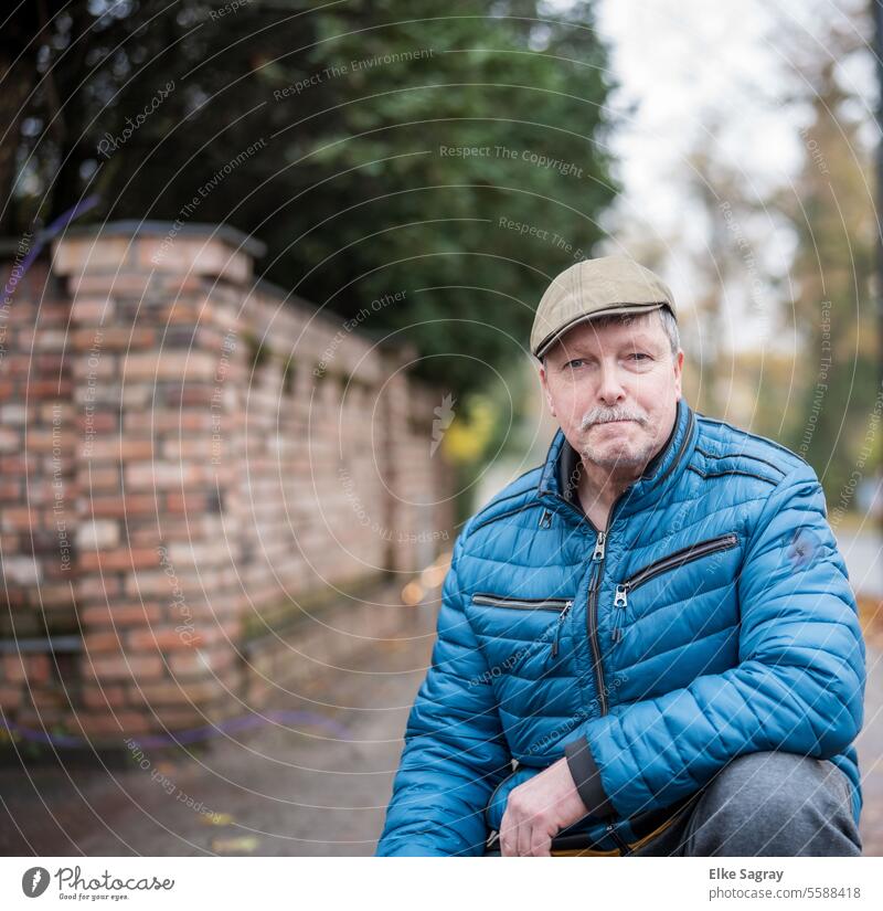 The man from the street.... Portrait of men middle-aged man Mid adult man Colour photo Human being Only one man Exterior shot portrait Individual Facial hair