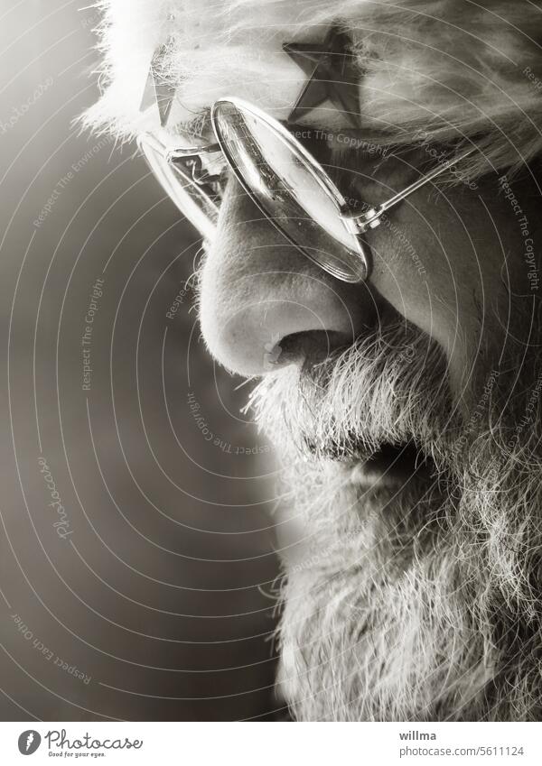 When Santa Claus was not yet ... Face Eyeglasses Facial hair portrait Profile B/W White-haired Tradition Authentic christmas Christmas Beard real Human being