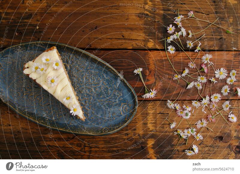 Taste explosions Cake whipped cream Baked goods Food photograph Baking Confectioner`s sugar cute Delicious carrot cake Blossom leave Flower Plate Gateau