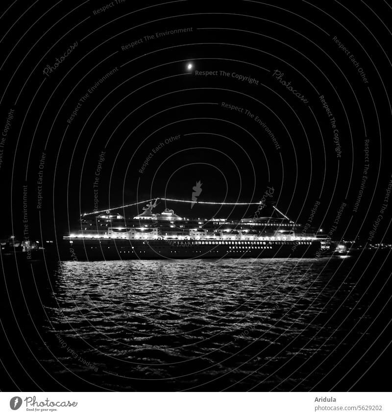 Moon trip on the Elbe b/w ship Cruise Cruise liner River Navigation Passenger ship Harbour Vacation & Travel Water Tourism Boating trip Night moonlight clearer