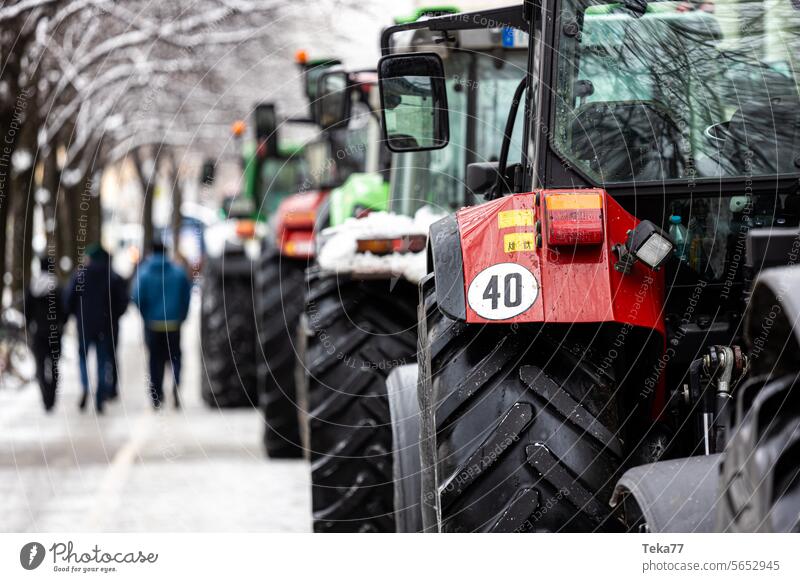 Farmers in Munich peasants protest Farmers' protest Tractors Traffic light Aggravation Snow 2024