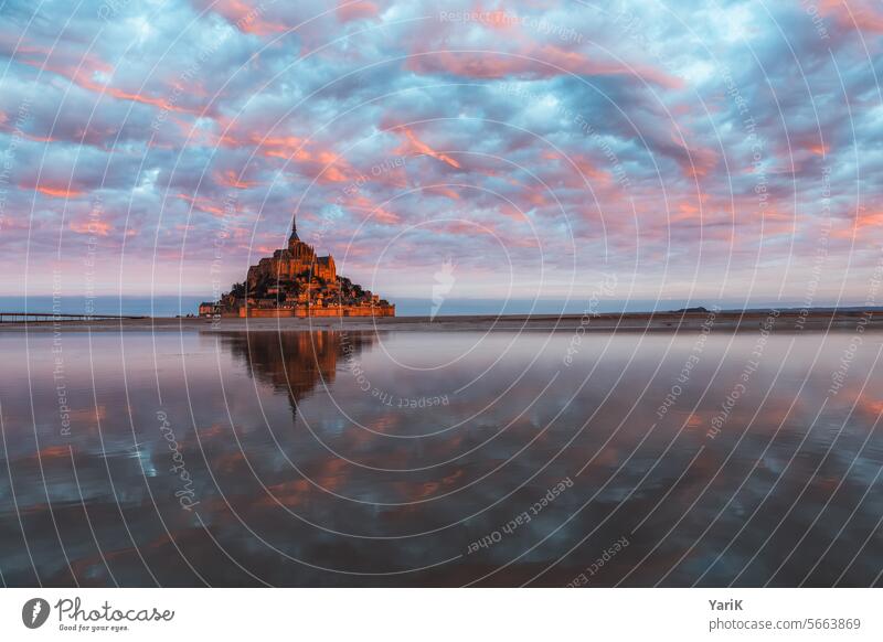 Brittany - Le Mont-Saint-Michel Sunrise sunrise sunset Sunset Clouds Cloud formation Sky Warm light Play of colours reflection Reflection in the water