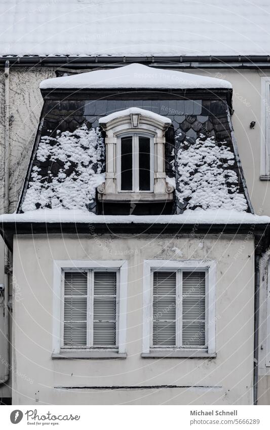 Snow-covered old house snow-covered Winter Cold Winter mood winter Winter's day snowy Snow layer White House (Residential Structure) Gloomy Sparse bleak Closed