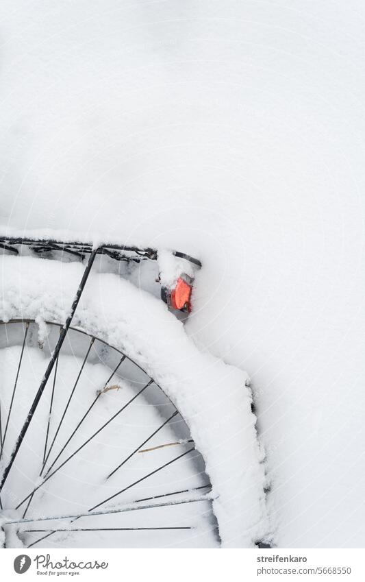 Cold end bicycle Snow Winter snowed in Rear light White Weather Winter mood Winter's day chill Frost winter Snow layer Snowfall Environment Deserted snowy