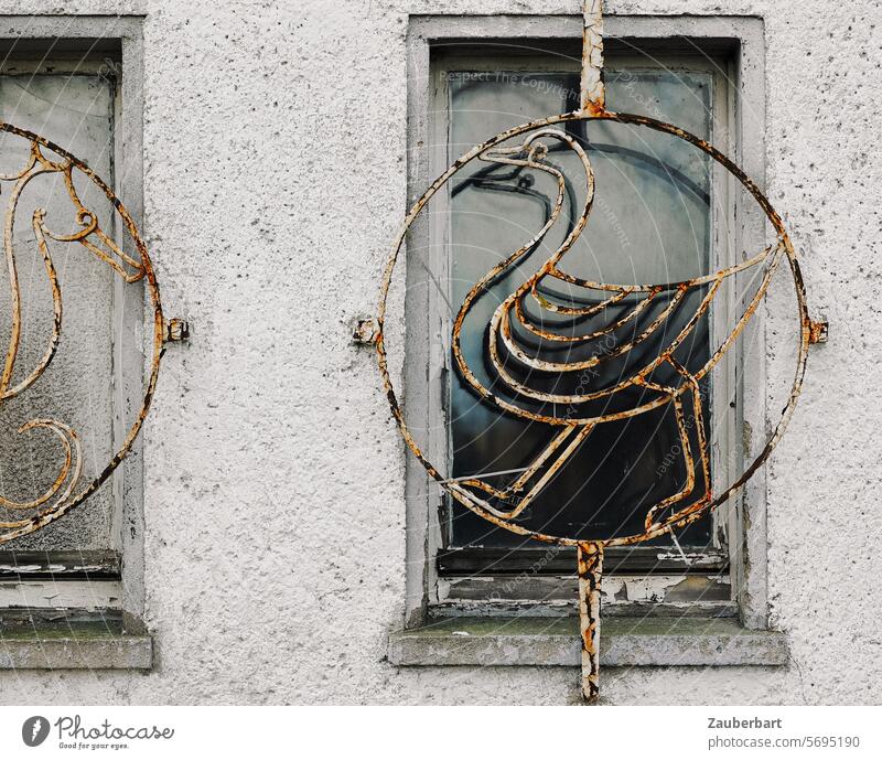 Window grille, wrought iron, shows a duck window grilles Duck wrought-iron forged artistic corroded Rust Whimsical GDR daintily Stride Old Change Metal