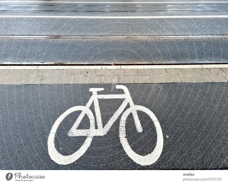 Wheel or rail Bicycle Cycling Street Transport cyclists urban City Asphalt Tire cycling Bike ride Line trace mark Cycle path cycle path free ride rails Roadside