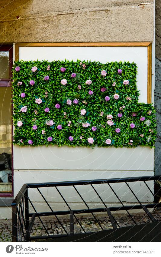 Flower bed (twisted) Architecture Berlin Office city Germany Facade Worm's-eye view Building Capital city House (Residential Structure) downtown Kiez Life Light