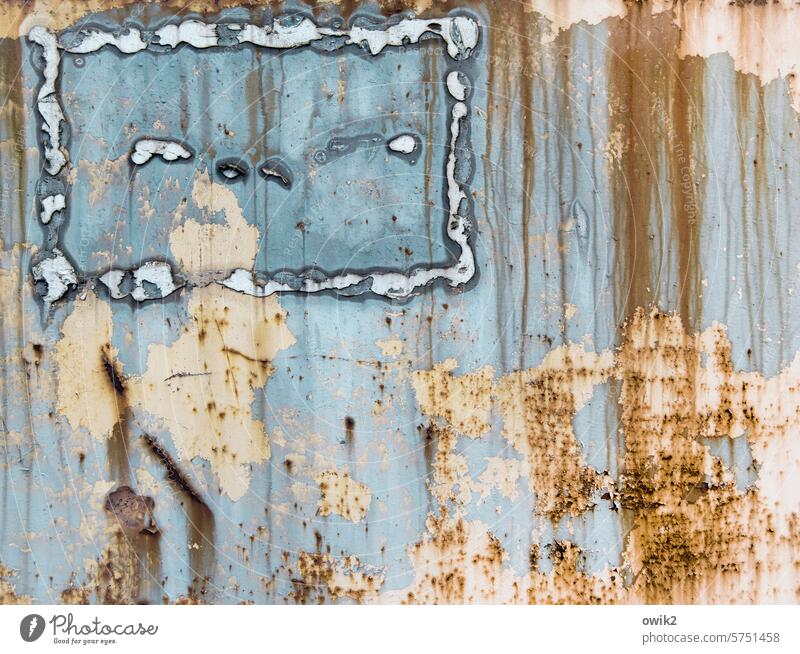 Superficial Metal Rust Trashy Corner Decline Ravages of time Deserted Bizarre Pattern Colour photo Close-up Derelict Exterior shot Tracks Transience Old