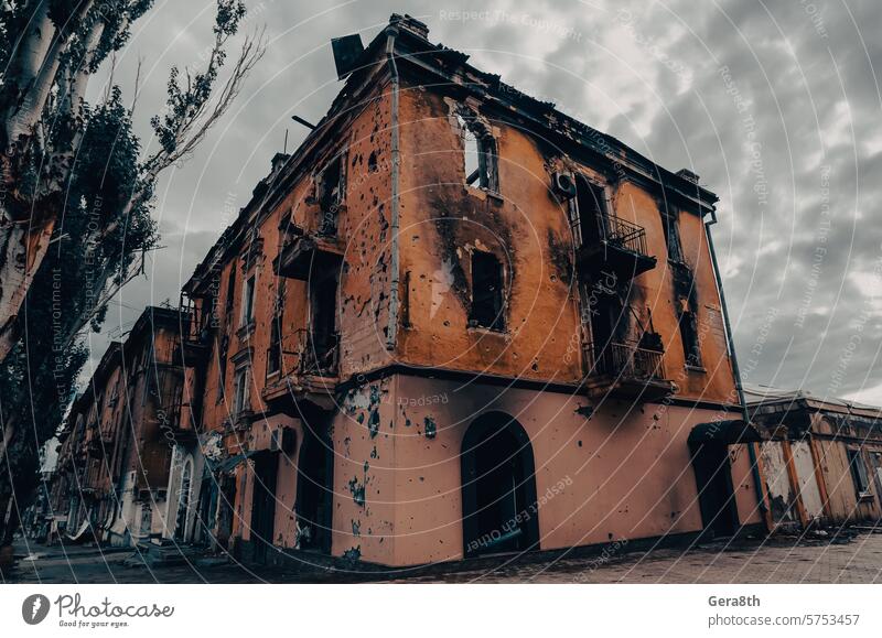 destroyed and burned houses in the city during the war in Ukraine Donetsk Kherson Kyiv Lugansk Mariupol Russia Zaporozhye abandon abandoned attack blown up
