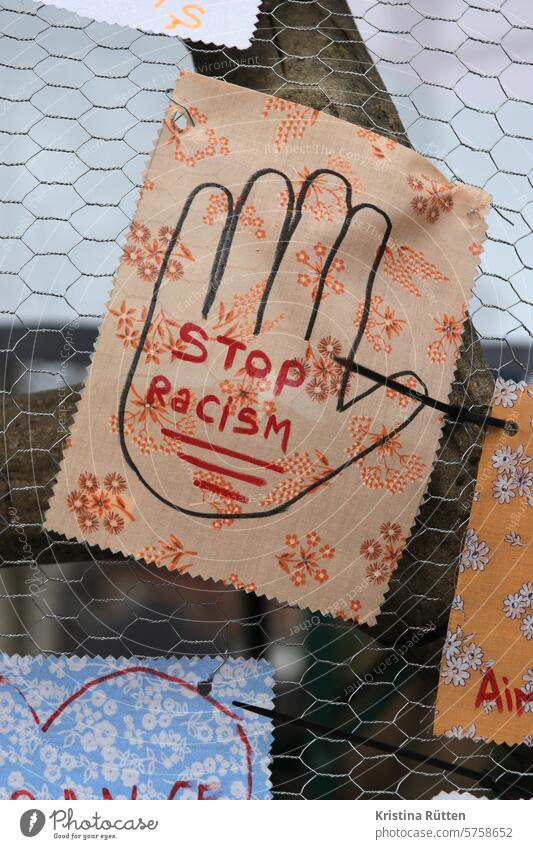 stop racism Racism Stop Quit ending Hold repulse sb./sth. fight Hand Cloth demand invitation please Hope Fence Cloth pattern