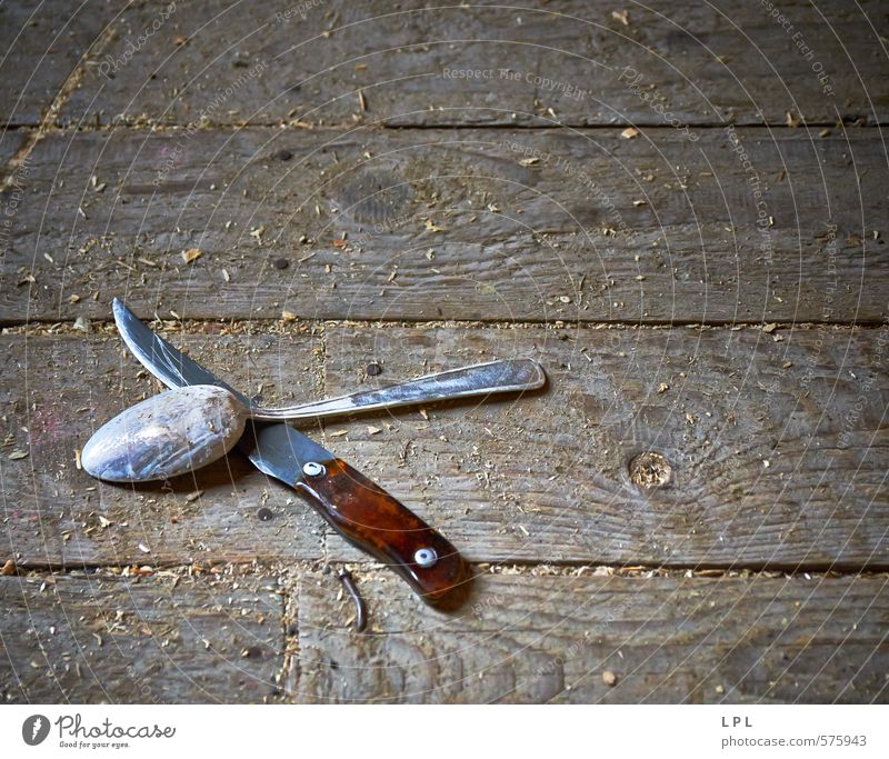 Dining table of a poor craftsman Knives Spoon Poverty Wooden board Cutlery Serving table Poverty threshold Craftsperson Craft (trade) Lunch Dirty Minimalistic