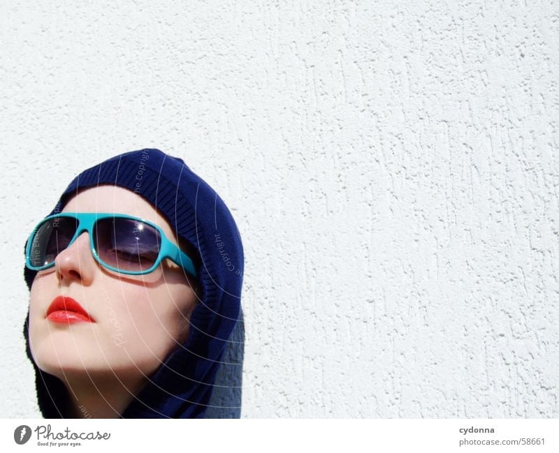 Sunglasses everywhere XIV Lips Lipstick Light Style Row Woman Portrait photograph Glittering Cosmetics Gesture Skin session Human being Face Facial expression