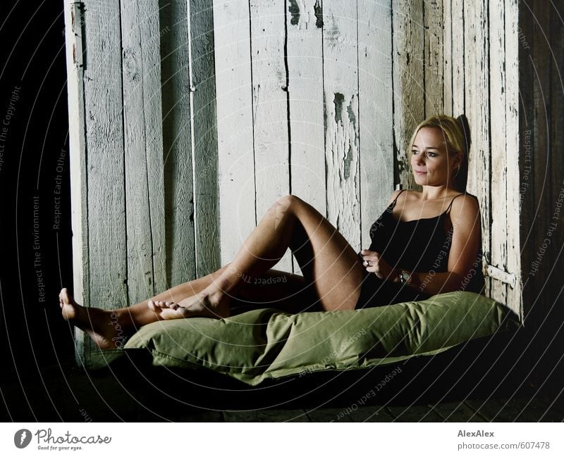 interim stage Young woman Youth (Young adults) Legs Feet 18 - 30 years Adults Dress Barefoot Blonde brood beanbag Attic Wood Relaxation Smiling Love Sit
