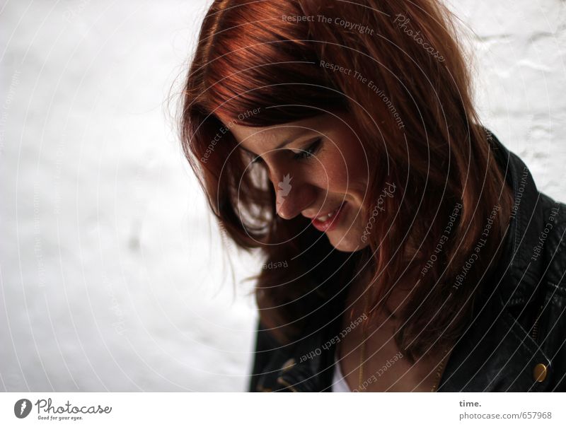 STUDIO TOUR | . Human being Feminine 1 Red-haired Long-haired Smiling Inspiration Beautiful Colour photo Interior shot Blur Deep depth of field