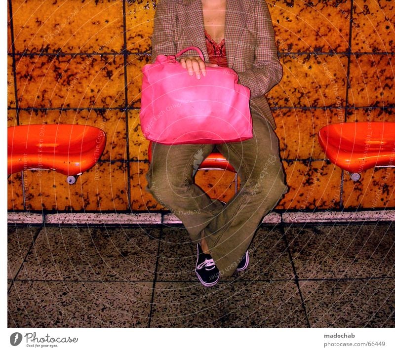 WAIT IN ORANGE Woman Bag Pink Magenta Gaudy Multicoloured Lifestyle without head Sit Bench Orange kacxheln Legs Wait Loneliness madochab