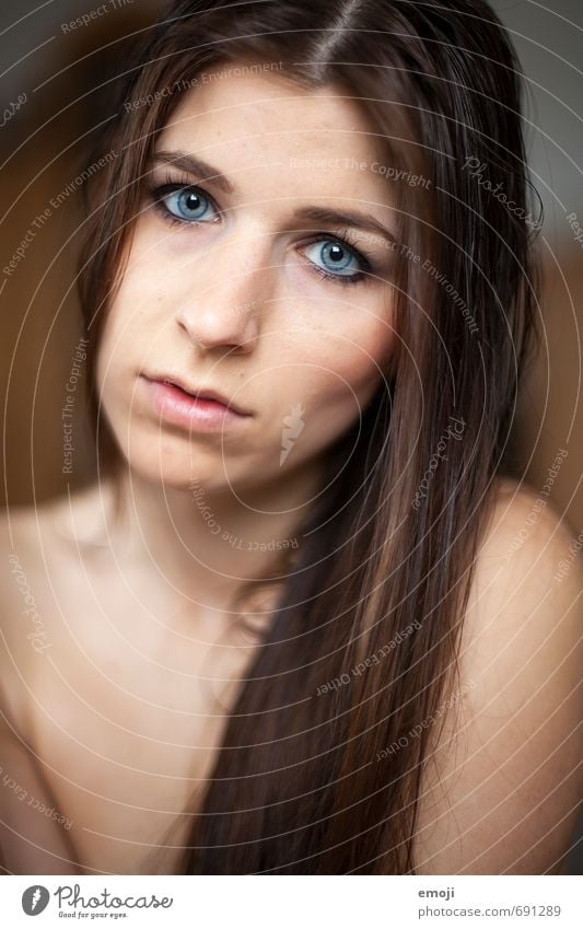 raw VI Feminine Young woman Youth (Young adults) Face 1 Human being 18 - 30 years Adults Brunette Long-haired Beautiful Naked Sadness Longing Colour photo