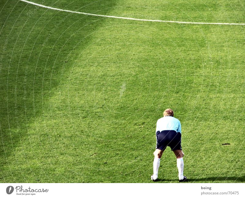Outsider - Frontrunner Squat Places Lawn Grass surface Sports Coach Back four League Defensive Stripe Stand Crouching Crouching position Sporting Complex