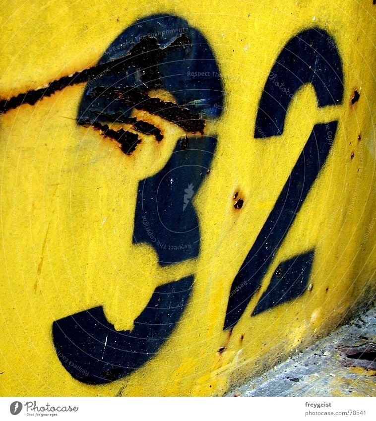 ~32~ Digits and numbers Yellow Black Scratch mark Trash Work and employment Rebuild Blue Colour Contrast Rust Container Trashy garbage Construction site