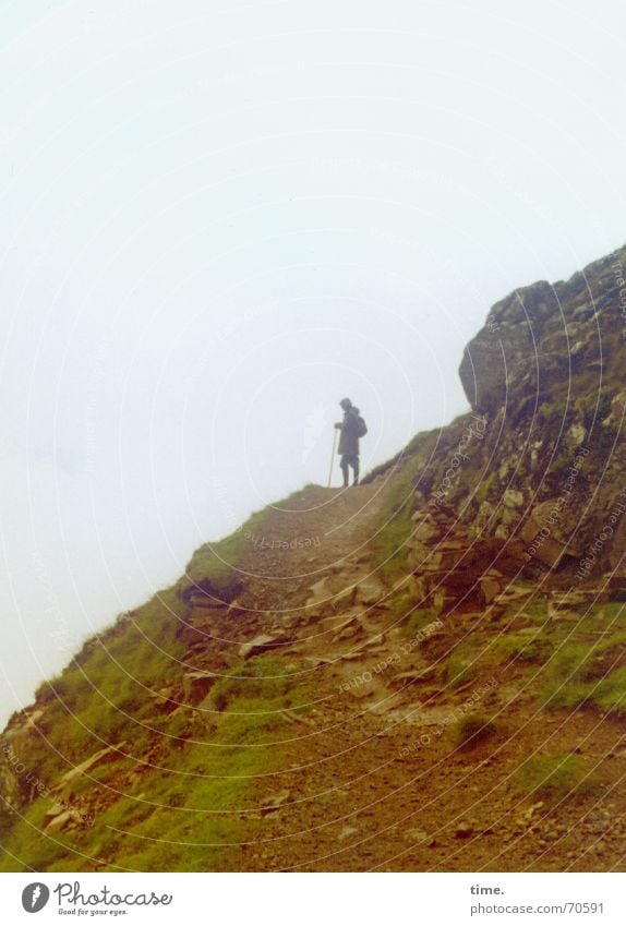 Skywards Colour photo Exterior shot Mountain Hiking Nature Fog Rock Loneliness Perspective Scotland Gravel Search Former Events Slope Downward Upward