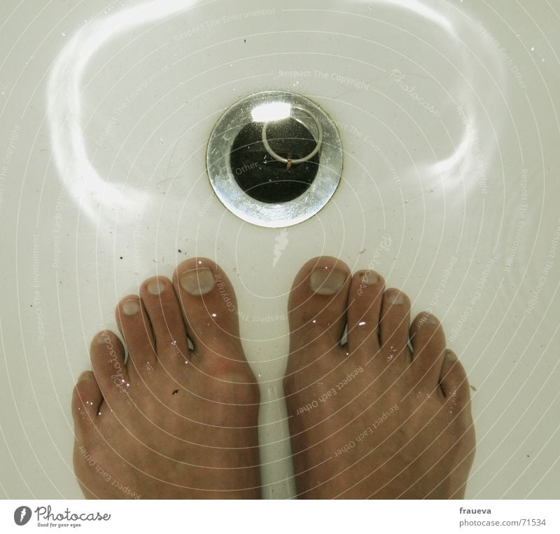 washer foot Toenail Bathroom Drainage Reflection Physics Bathtub Toes Stopper Cozy Pleasant Clean Jump Cleaning Navigation Feet Water Warmth Bright Skin Wash