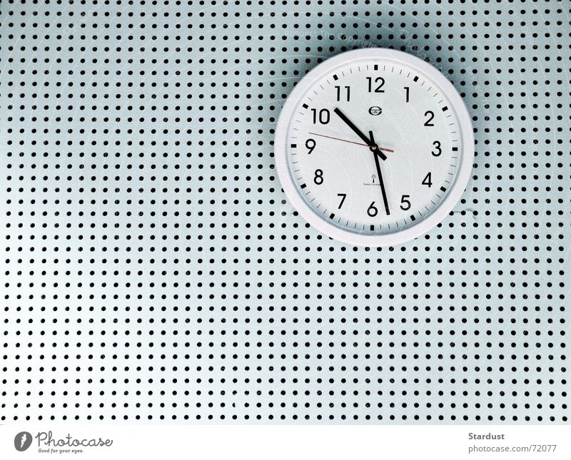time gap Clock Time Wall (building) Wall clock Hollow Clock hand Interior shot Pattern Structures and shapes Copy Space left Copy Space bottom Artificial light