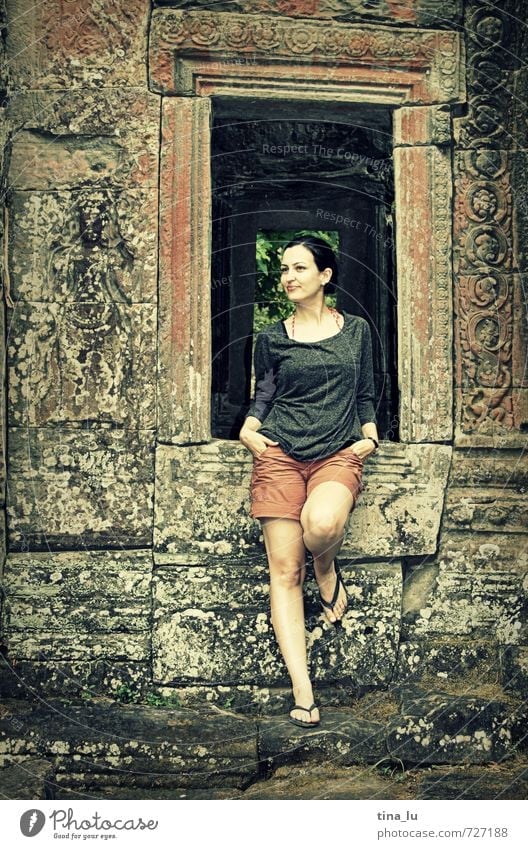 Angkor Feminine Young woman Youth (Young adults) Woman Adults 1 Human being 18 - 30 years Angkor Thom Palace Ruin Temple Tourist Attraction Black-haired