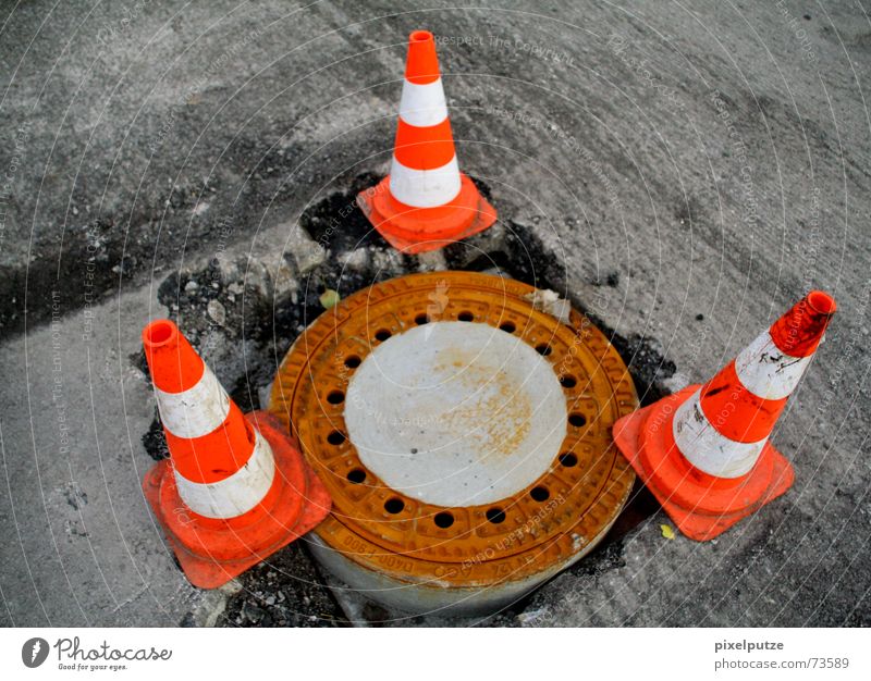 bermuda Construction site Gully Covers (Construction) Barrier Hat 3 Warning colour Triangle Road construction Dangerous Effluent Sewer Signal Bermuda Street