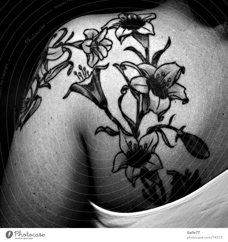 Lilies on the skin Lily Flower Black Shoulder Blossom Summer Trumpet Turban flowers Skin Tattoo Back Structures and shapes