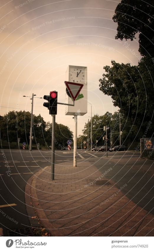 { Red light } Traffic light Clock Sidewalk Pedestrian crossing Empty Going Stand Mixture please note right of way Where to? wait for green Far-off places Wait