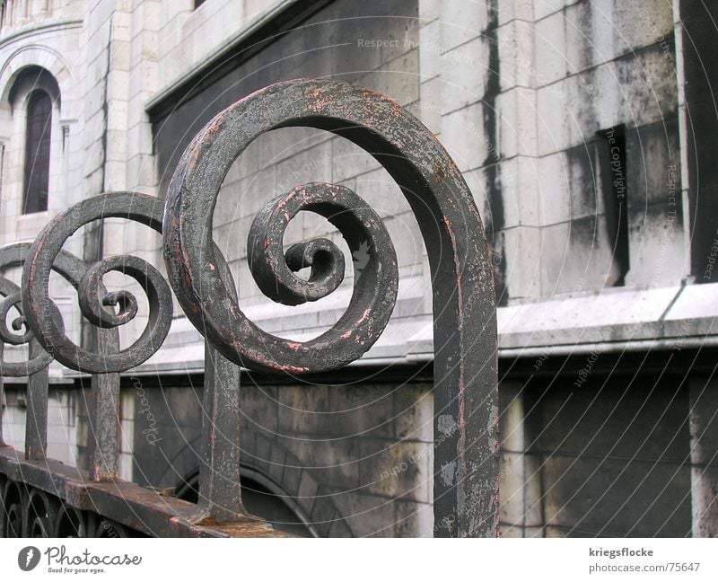 *curl* Circle Iron Fence Sacré-Coeur France Paris Rust Detail Religion and faith