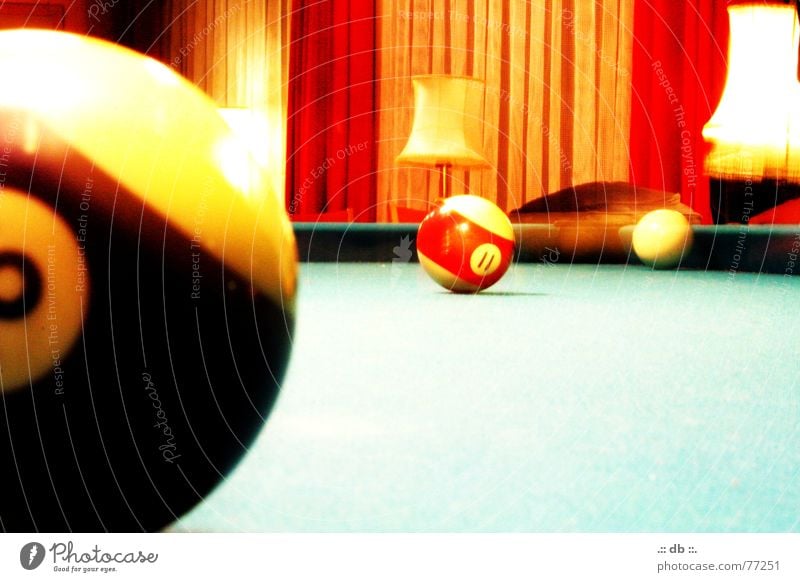 .:: BILLARD ::. Rocket flare Pool (game) Table Red Light Lamp Queue Bar rollball control ball Sphere Orange flash Image dye red