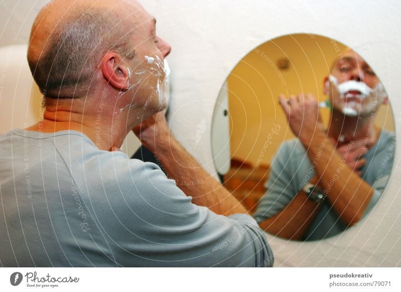 Markus - in the mirror Shaving cream Facial hair Beard Wet shave Bathroom Man Shave Masculine Mirror Mirror image Personal hygiene Foam Appearance