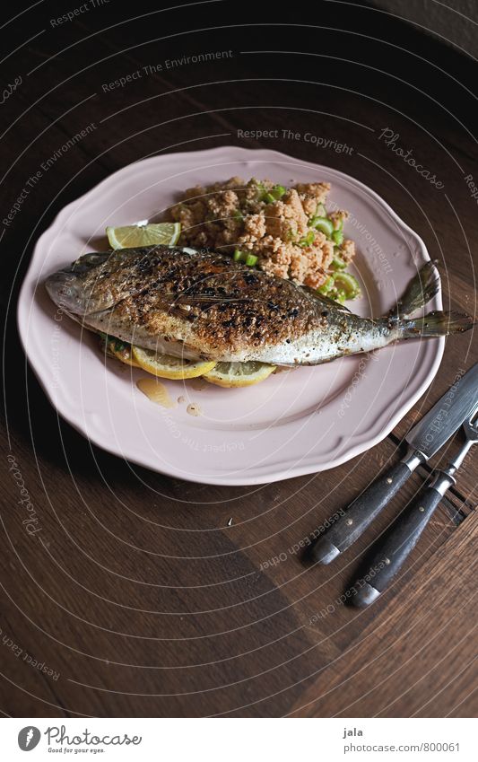 DORADE Food Fish Grain Dorade Nutrition Lunch Crockery Plate Cutlery Knives Fork Healthy Eating Fresh Delicious Natural Appetite Wooden table Colour photo