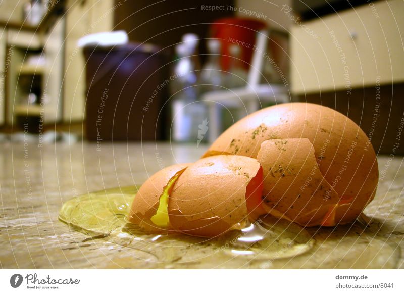 Was it murder? Kitchen Yellow Long exposure Murder Egg broken smashed Floor covering