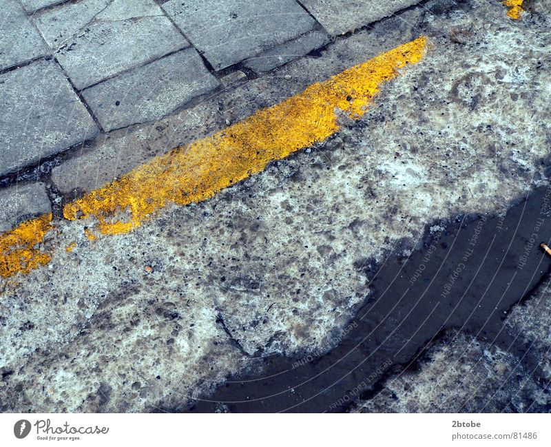 maltreated patch Split Distribute Road salt Sidewalk Gray Yellow Gravel Broken Pedestrian Smoothness Derelict Stony Pavement Snow melt Shabby Asphalt Grit