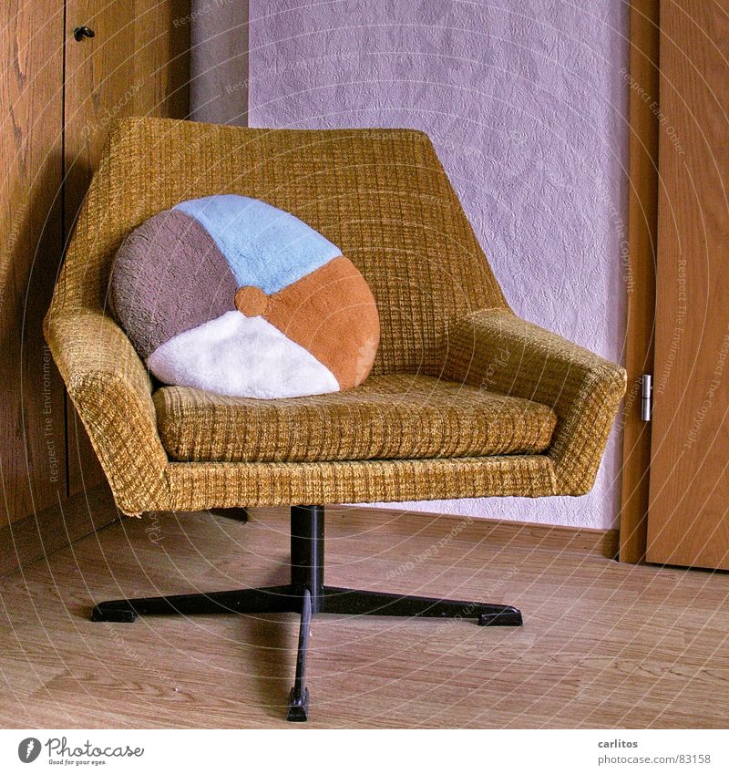 The armchair on the subject Laminate Cushion Round Armchair Sixties Seventies Curry powder Pattern Plush Crazy Kitsch Tasteless Furniture Living or residing
