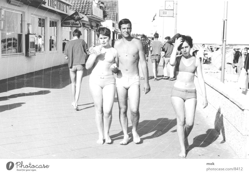 beach Sixties Beach Sylt Bikini Boredom Retro Ocean Vacation & Travel Woman Man Swimming trunks Group Black & white photo Water Ice
