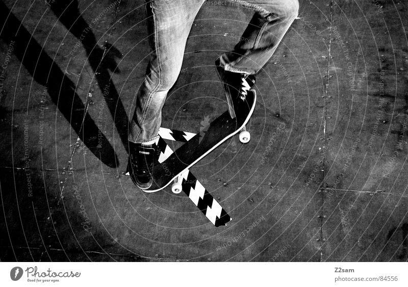 arrow - ollie Halfpipe Striped Pattern Wood Jump Action Sports Skateboarding Style Easygoing Funsport glued Ollie Parking level Athletic Movement motion Coil