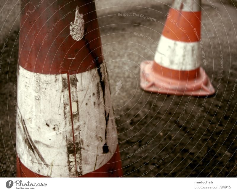 PYLONS OF PASSION Clue Construction site Website Barrier Road traffic Road construction 2 Traffic cone Hat Red Asphalt Bollard Safety Transport Felt-tipped pen