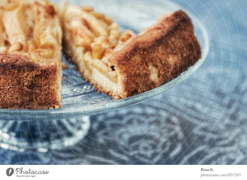 apple pie Dough Baked goods Delicious Sweet Apple pie Tablecloth Cake plate Colour photo Exterior shot Deserted Copy Space right Copy Space bottom