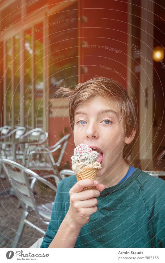 Ice Cream Dessert Ice cream Candy Lifestyle Human being Masculine Youth (Young adults) Hand 1 13 - 18 years Child Town Café Brunette Chair Eating Authentic