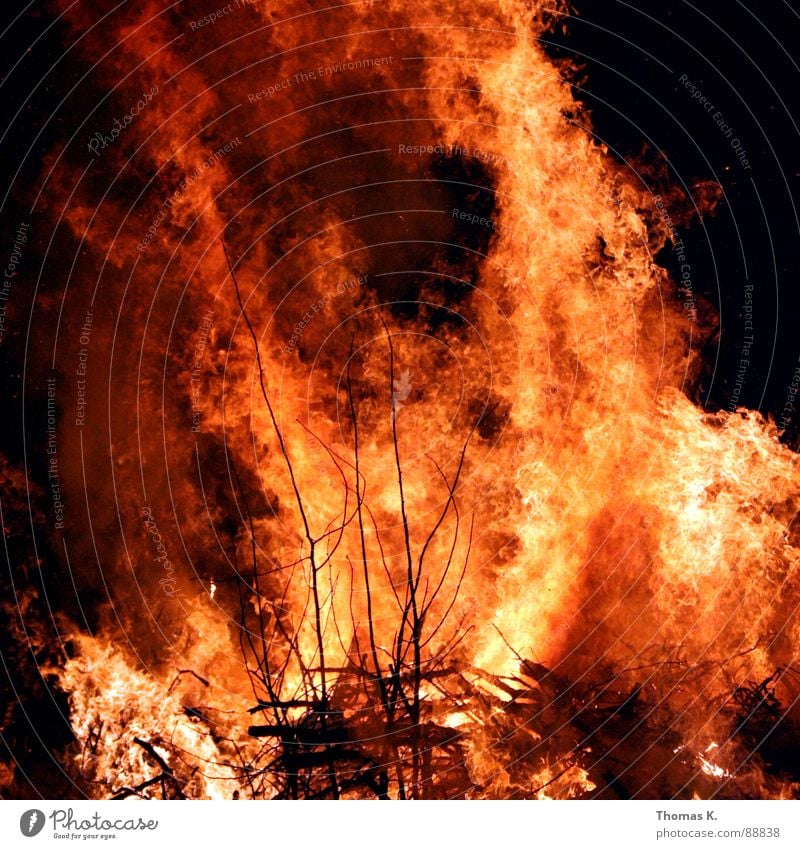 Advanced BBQ. Fireplace Wood Burn Joy Blaze Fire department Summer solstice sausages Feasts & Celebrations Smoke Fog Flame