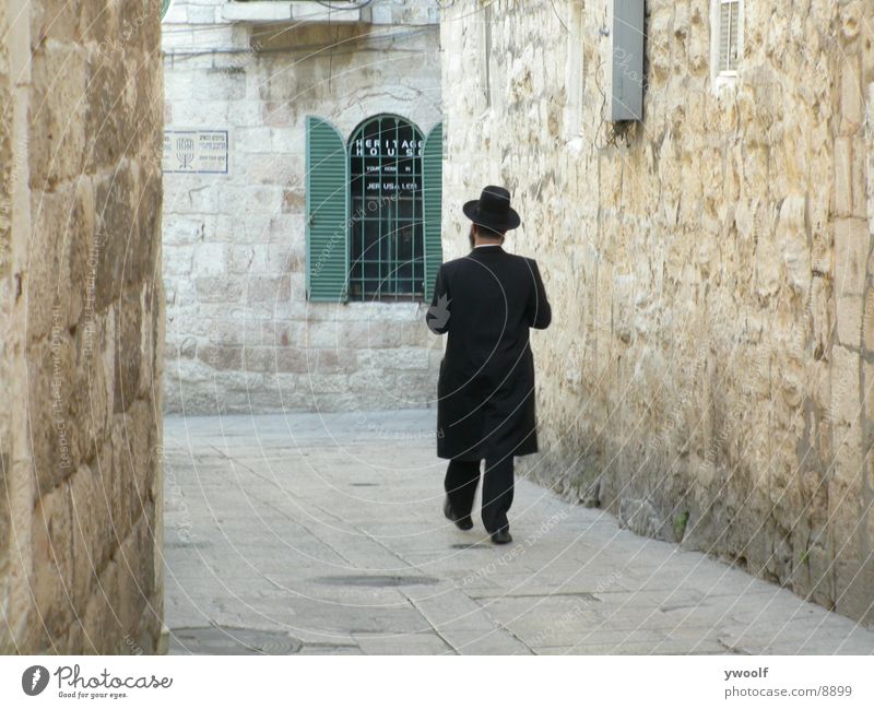 Hassid in Jerusalem Israel Human being hassid Orthodoxy Hat Alley Old town Old fashioned Narrow 1 Jewish Quarter Israeli East Jerusalem Judaism Rear view