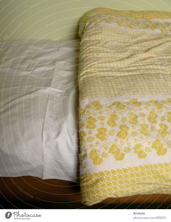 folding bed Bed Pattern Cloth Yellow White Green Folds Cold Furniture Blanket Wrinkles Detail Section of image Partially visible Duvet