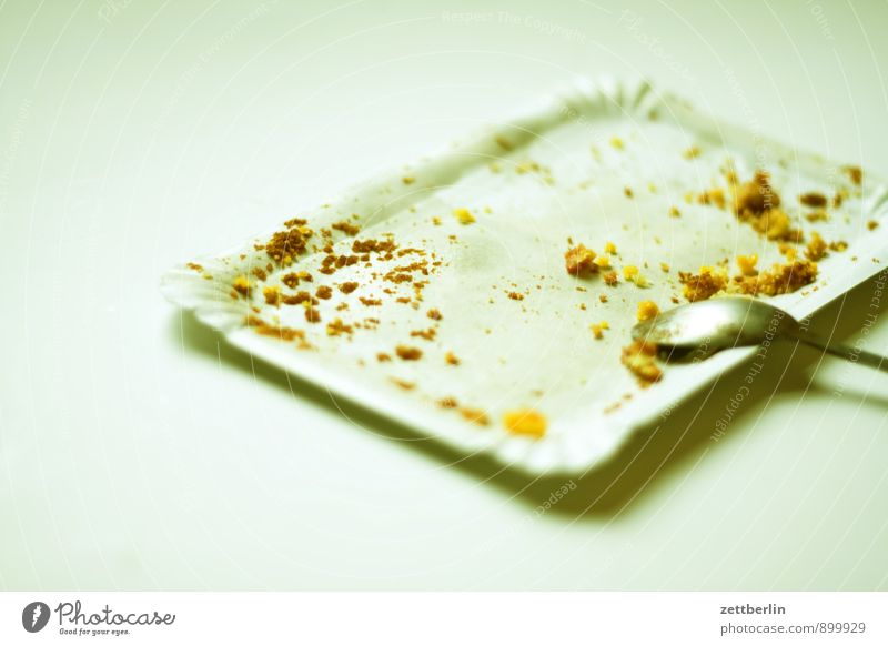 cakes Cake Crumbs Pastry fork Dessert Sunday Cardboard Paper cup Remainder Healthy Eating Dish Food photograph Nutrition Sugar Baker Bakery shop Trash